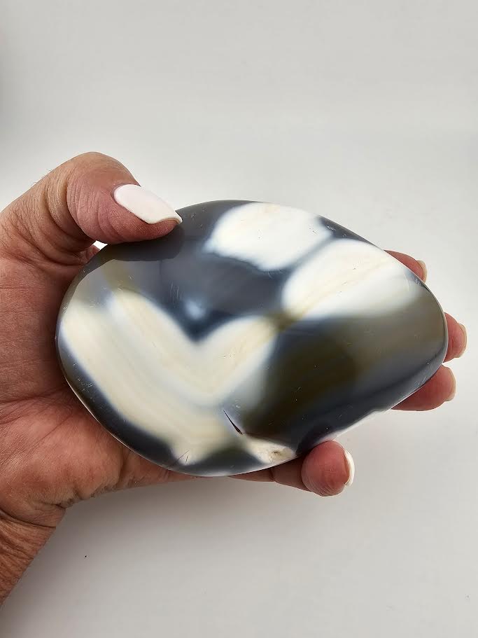 Orca Agate Palm Stone